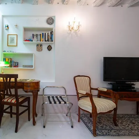 Loving In Venice, 5 Stars * Velence