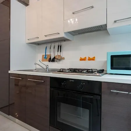 Loving In Venice, 5 Stars Apartman