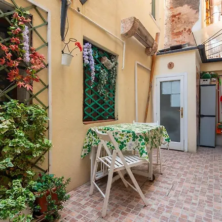 아파트 Loving In Venice, 5 Stars